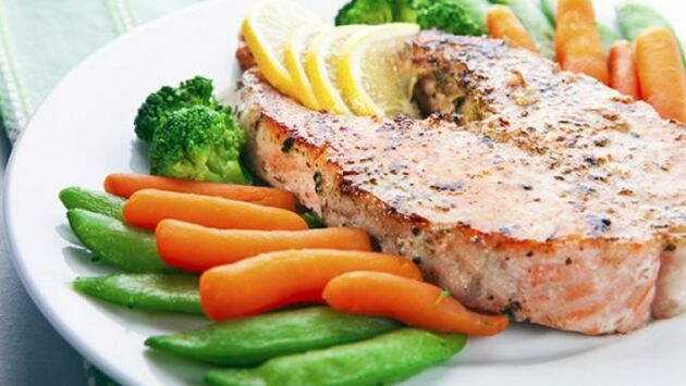 ماهی و سبزیجات برای رژیم کتوژنیک