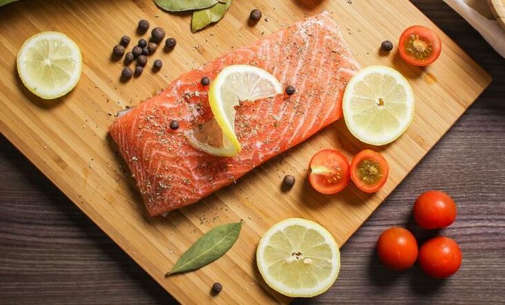 ماهی با سبزیجات برای کاهش وزن در رژیم